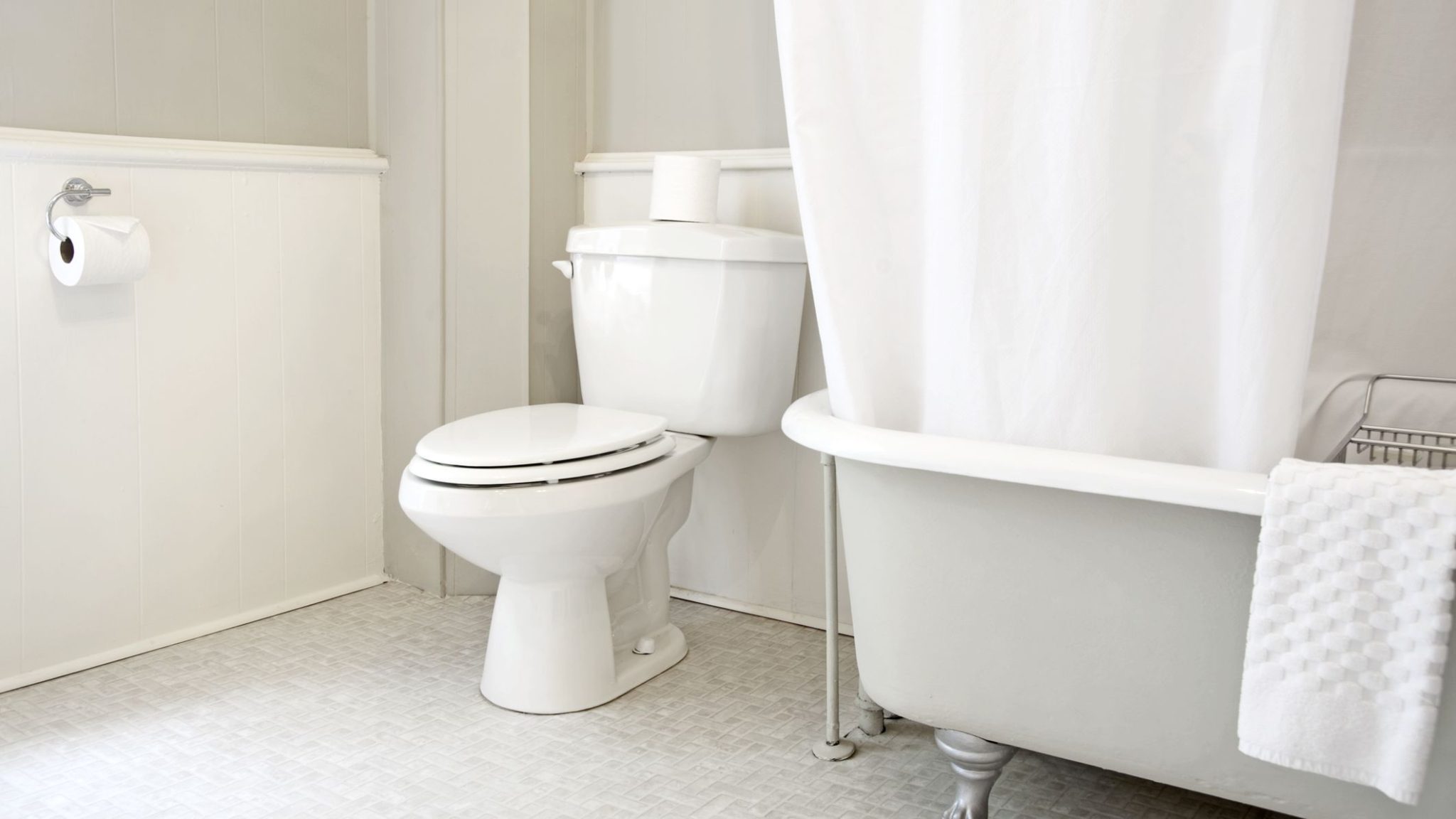 How to Ventilating a Toilet Bathroom without a vent?